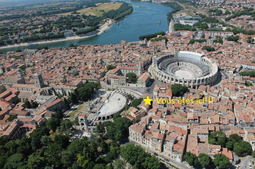 Apartamento Le Nid Des Arenes Arlés Habitación foto